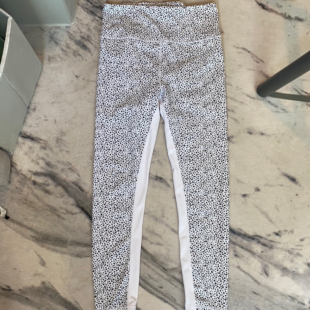 All Fenix White Dotted Leggings